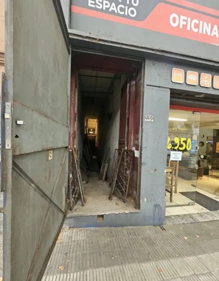 Alquiler Local Comercial 385m2 Sobre Avenida En Goes — foto 1