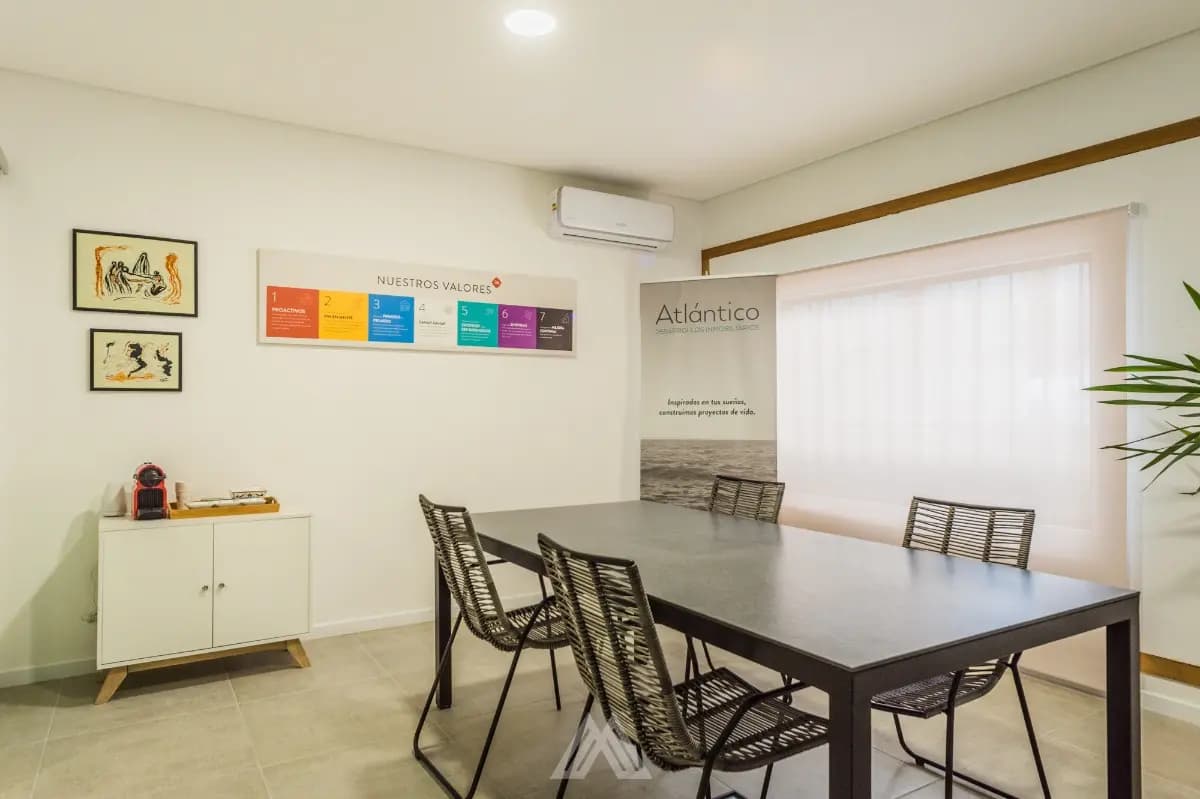 Alquiler Local Comercial Zona Tres Cruces — foto 1