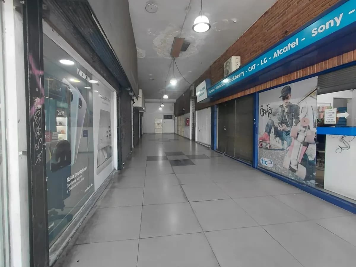 Local Comercial En Alquiler, Paso Molino, Montevideo. — foto 4