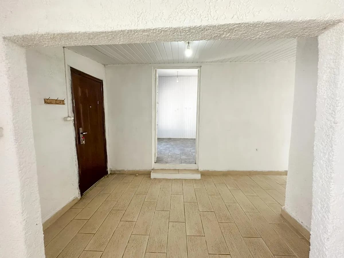 Alquiler Casa En Barrio Las Acacias, Patio, Jardin Al Frente. — foto 1