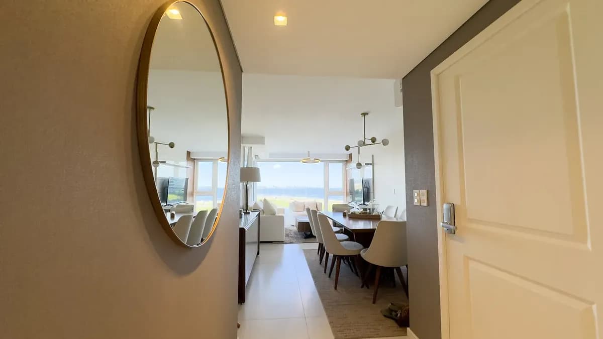 Apartamento 3 Dormitorios En Playa Mansa - Alquiler Anual- Poseidon Laguna — foto 1