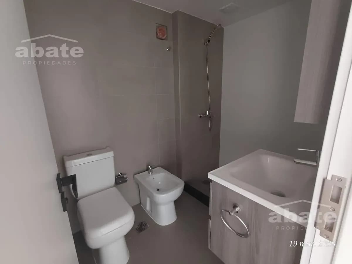 Alquiler Apartamento 1 Dormitorio, Piso 6 Con Terraza — foto 2