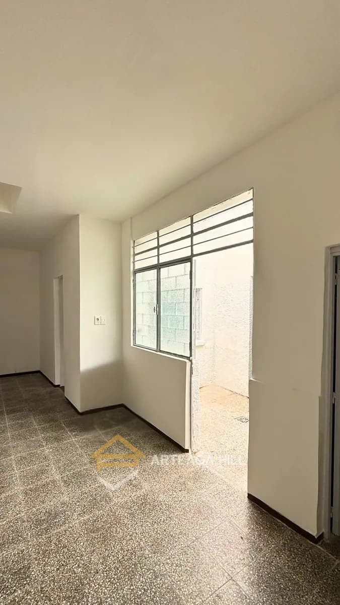 Alquiler | Apartamento 3 Dormitorios Reciclado En Planta Baja Sobre Av. 8 De Octubre Sin Gastos Comunes, Luminoso Y Seguro | Curva De Maroñas Frente A Intercambiador Belloni — foto 1