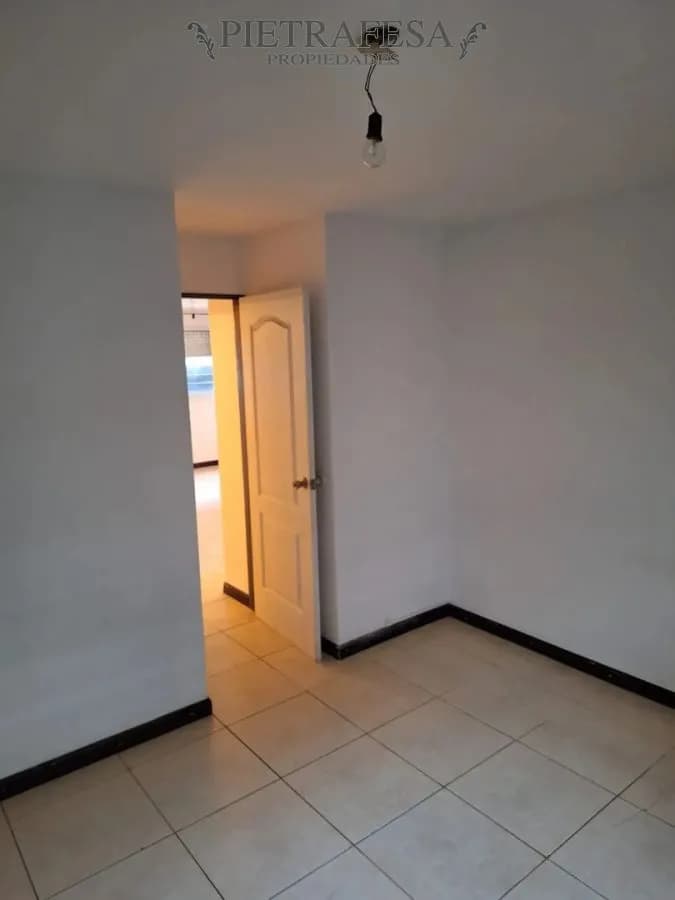Apartamento En Alquiler, 2 Dormitorios, 1 Baño, Terraza Lavadero. Aguada. — foto 1