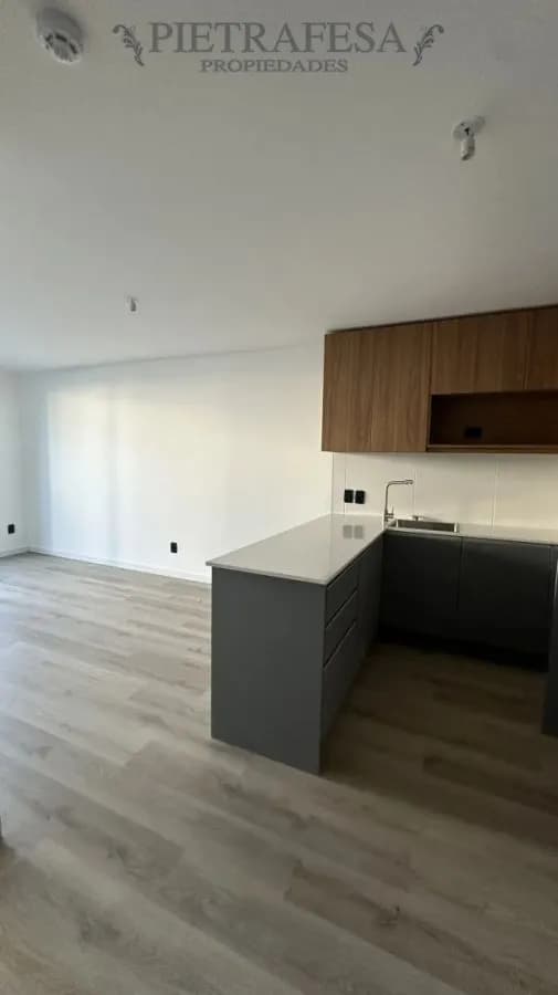 Apartamento En Alquiler, 1 Dormitorio, 1 Baño, Patio. La Blanqueada. — foto 4