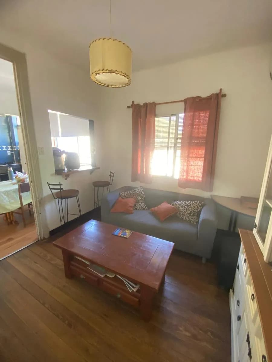 Venta Casa 4 Dormitorios Y Garaje En Excelente Zona De Paso Molino — foto 2