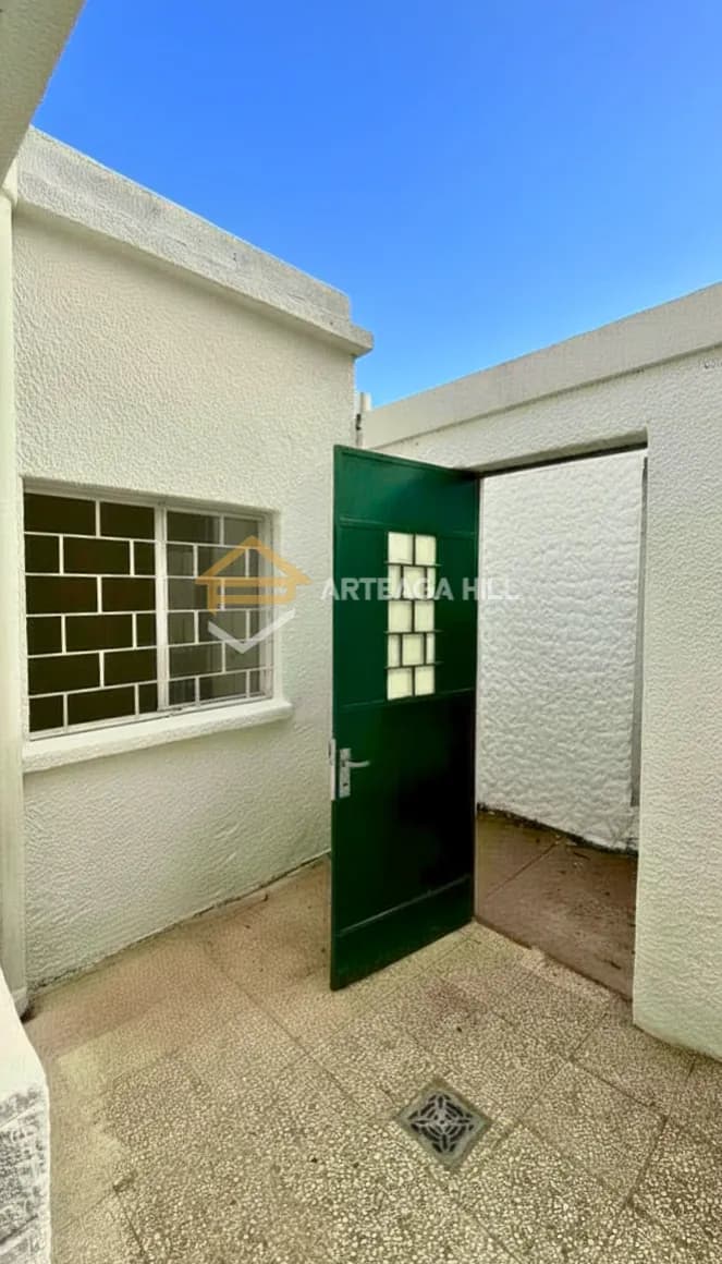 Alquiler | Apartamento 3 Dormitorios Reciclado En Planta Baja Sobre Av. 8 De Octubre Sin Gastos Comunes, Luminoso Y Seguro | Curva De Maroñas Frente A Intercambiador Belloni — foto 2