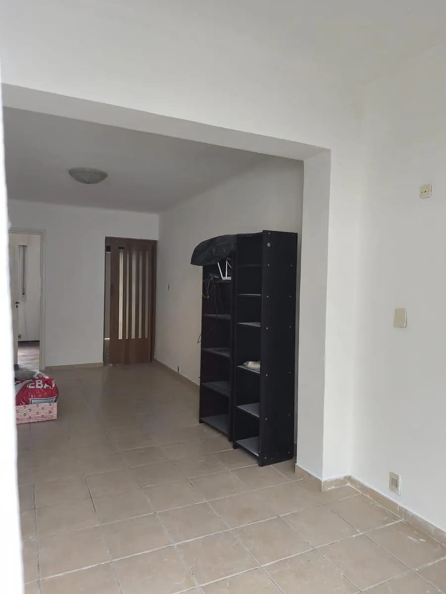 Alquiler Casa 1 Dormitorio Con Patio, Muy Luminosa Y Sin Gastos Comunes En Atahualpa — foto 2