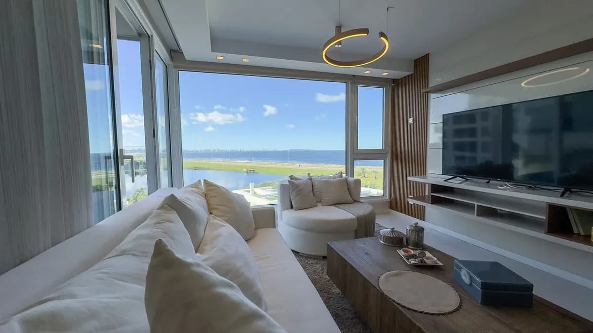 Apartamento 3 Dormitorios En Playa Mansa - Alquiler Anual- Poseidon Laguna — foto 3