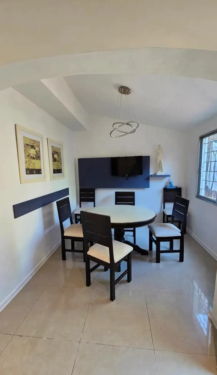 Venta Casa 3 Dormitorios Dos Plantas, Con Cochera Y Amplio Patio En Buceo — foto 4