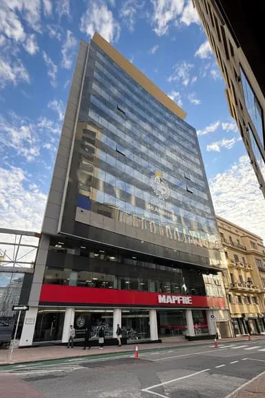 Oficina en alquiler | torre mapfre | ciudad vieja | 320m²