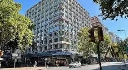 De categoría, con garaje, edifico plaza mayor.
