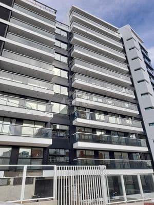 Apartamento en venta en malvín 10210, reciclado, de 4 dormitorios, con renta — foto 3