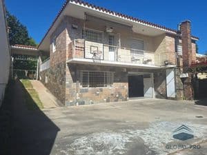 Vendemos gran casa con piscina en punta gorda — foto 1