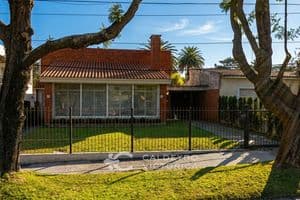Vendemos gran casa con piscina en punta gorda — foto 2
