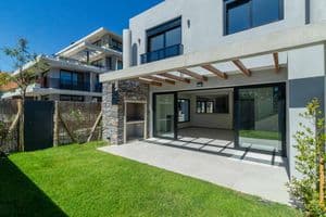 Hermosa y moderna casa en carrasco, zona colegios, 3 dormitorios, amplio fondo, gran barbacoa, piscina !! cocheras — foto 4