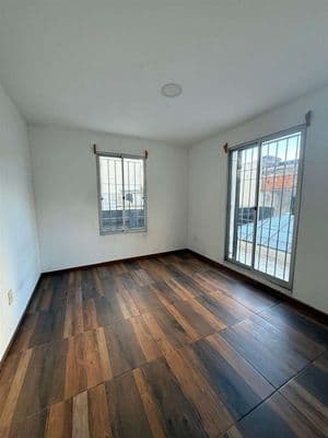 Alquiler tres cruces local comercial con deposito — foto 4