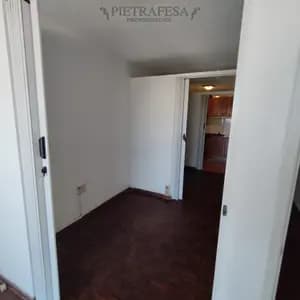 Alquilo apartamento pocitos monoambiente con balcón — foto 4