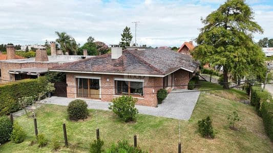 Casa en venta carrasco norte de 4 dormitorios padrón único