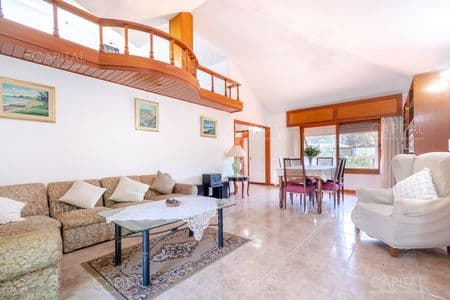 Casa de tres dormitorios y servicio en alquiler en aidy grill