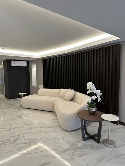 Alquiler apartamento ambiente grande como a estrenar al frente en 21 de setiembre en punta carretas