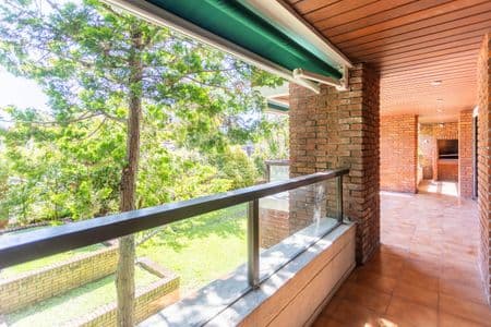 Venta apartamento de categoría 3 dorm y servicio en carrasco prox arocena y lawn tennis