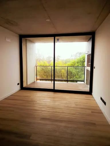 Apartamento en alquiler a estrenar, dos dormitorios, con terraza propia con parrillero