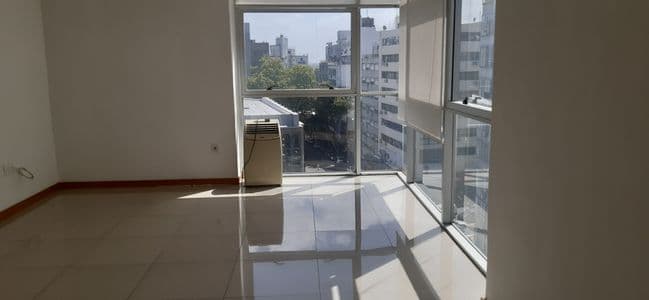 Alquiler apartamento u oficina opción garaje cordón sur cocina definida amplio ambiente habitación portero lavadero