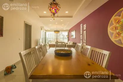 Apartamento en venta de dos dormitorios con servicios en playa brava punta del este 2 garages