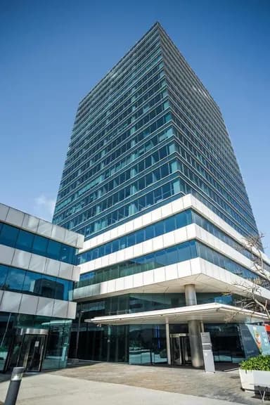 Espacio de oficina en renta para 3 personas en montevideo, world trade center iii
