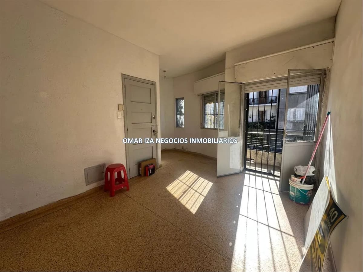 Alquiler O Venta Apto De Dos Dormitorios En Cordon, Terraza Al Frente, Excelente Ubicacion