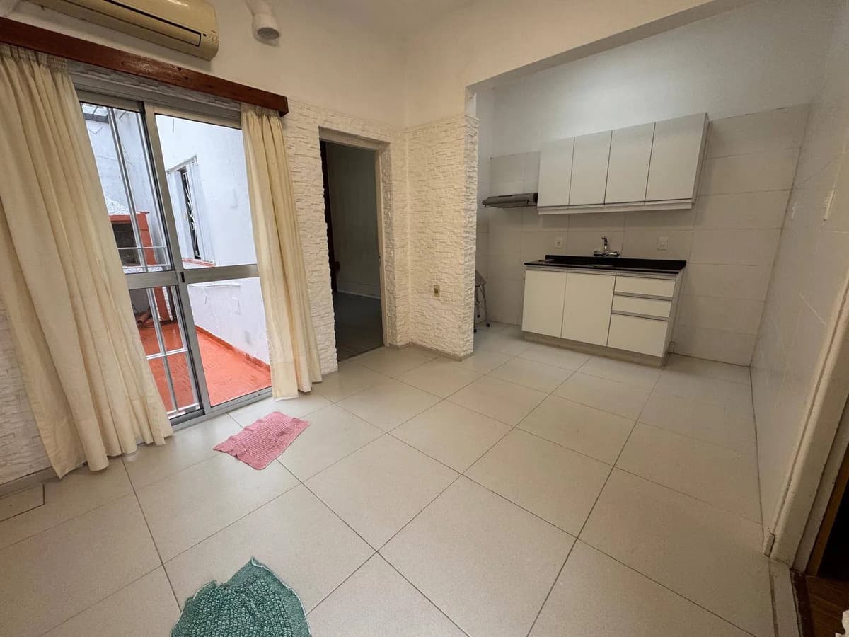 Alquiler - Apartamento Con 2 Dormitorios, Patio Y Parrillero En Buceo - Ramón Anador Y Marco Aurelio