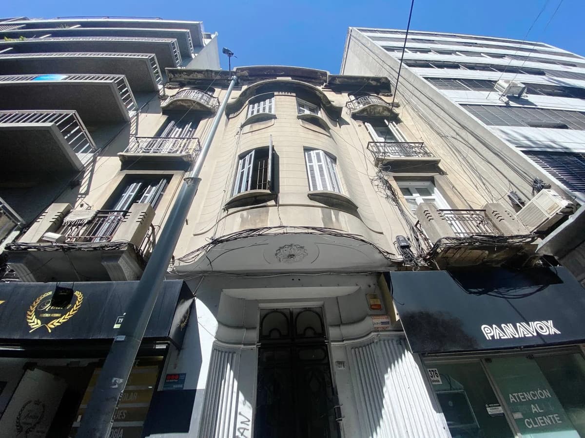 Cesión De Alquiler De Apartamento En Colonia Con 4 Dormitorios En Centro