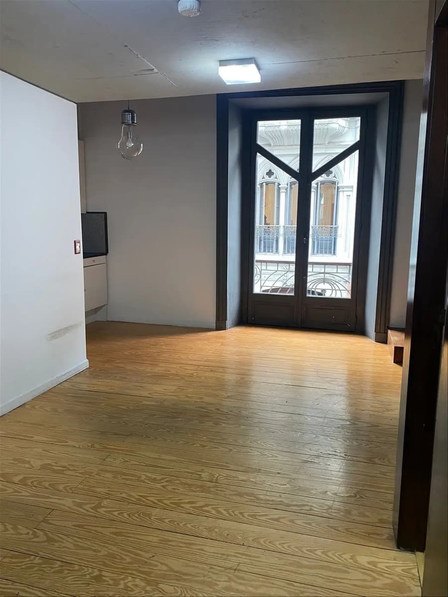 Alquiler Ciudad Vieja Oficina Al Frente En Barreiro Ramos