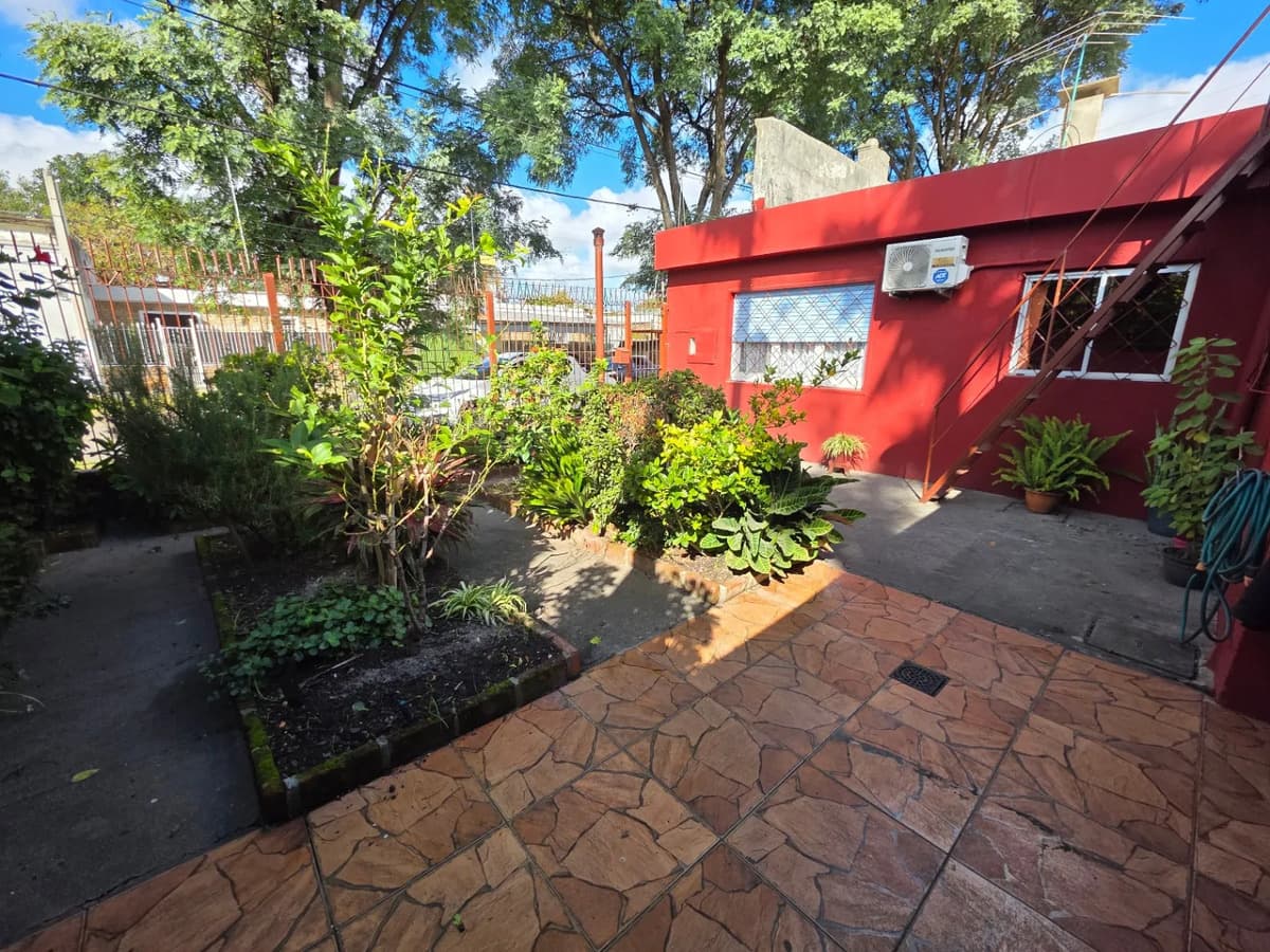 Casa En Venta Las Acacias/ Ituzaingo Padrón Único, 3 Dormitorios Y Parrillero