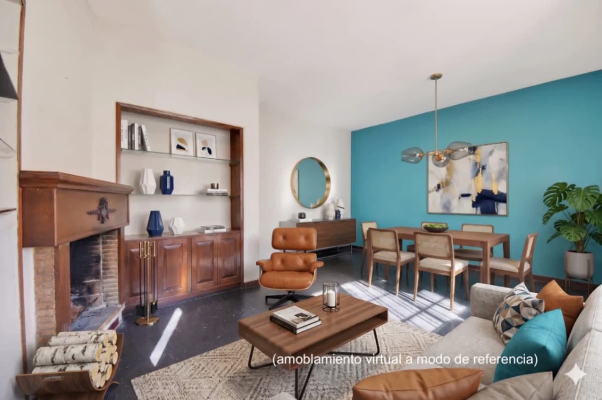 Venta De Casa De 4 Dormitorios Con Garaje Cerrado, Patio Al Frente Y Terrazas.