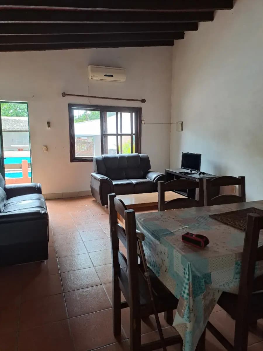 Casa En Un Complejo En Centro De Atlántida,2 Dorm Piscina, Barbacoa Común Y Jardín. Solo Para Mayores De 60 Años.