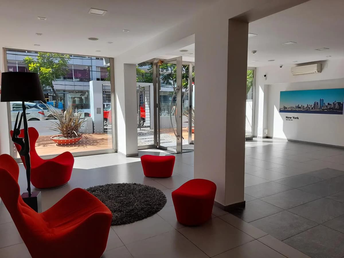 Alquiler De Oficina En Pocitos Nuevo Próximo A Wtc