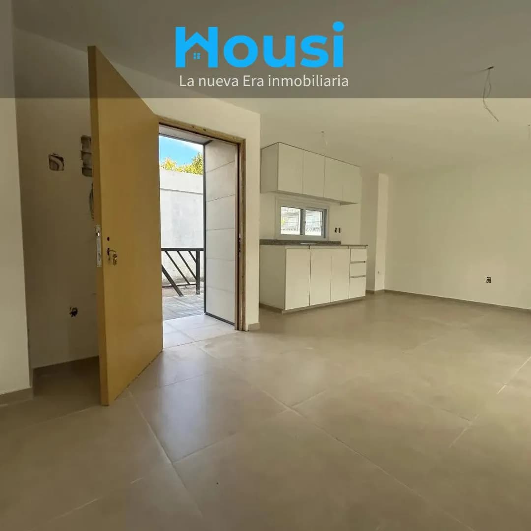Alquiler Casa Duplex 2 Dormitorios A Estrenar Con Cochera Y Patio Exclusivo En Malvin Norte