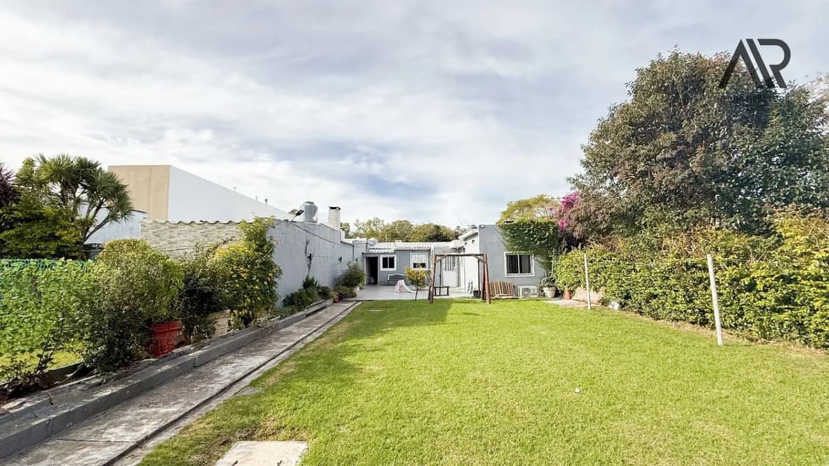 Venta Dos Casas Con Renta Mismo Padron Malvín Casi Av Italia Inversión Familia
