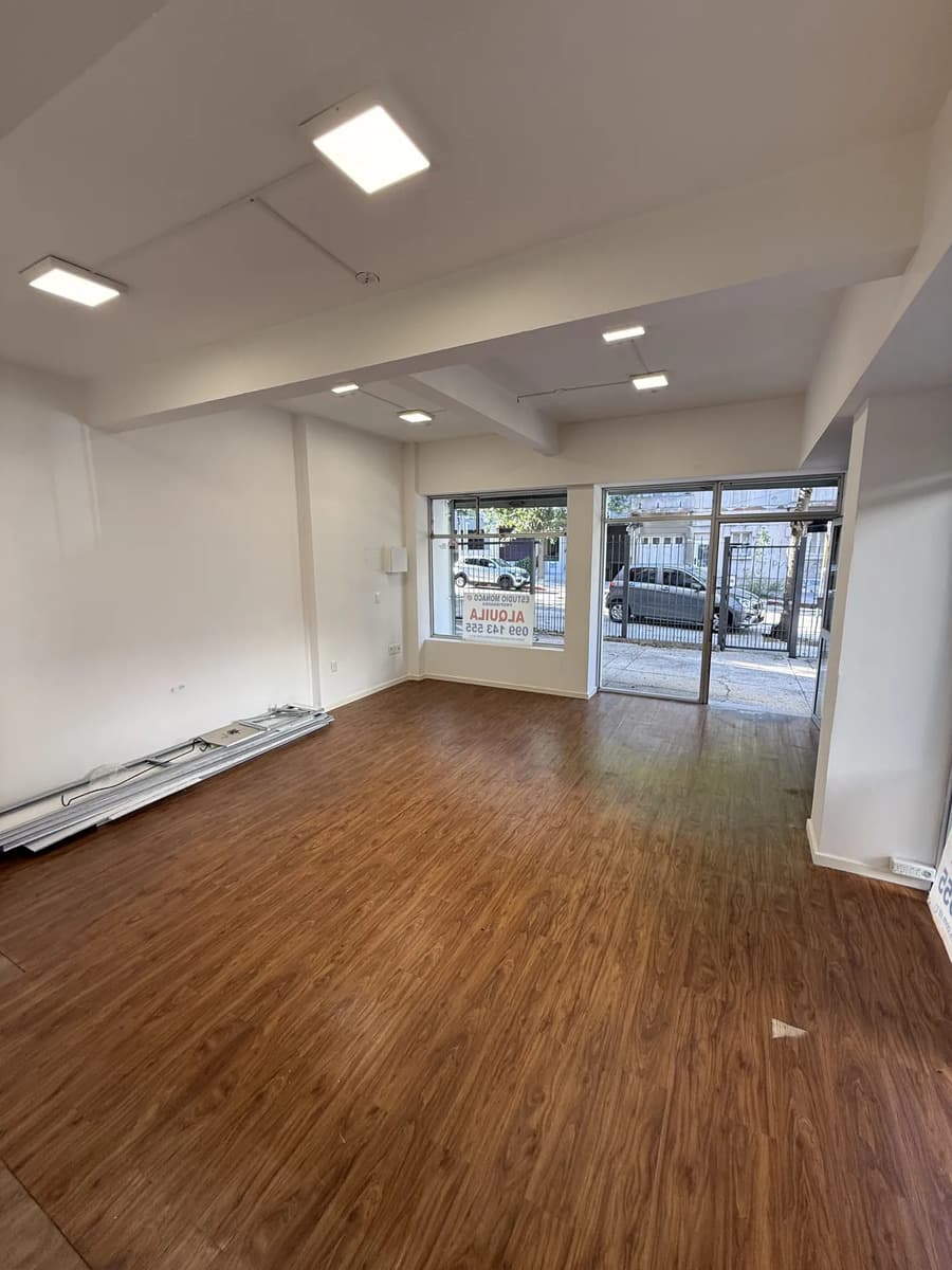 Alquiler Local Comercial Esquina Pocitos Juan María Pérez Y Roque Graseras