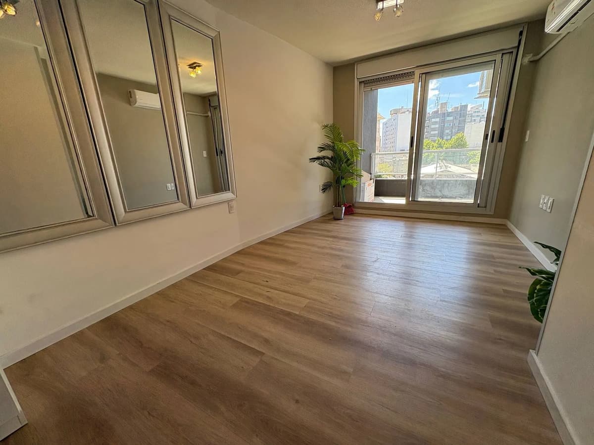 Alquiler - Apartamento Con Terraza En Cordón - Soriano Y Salto