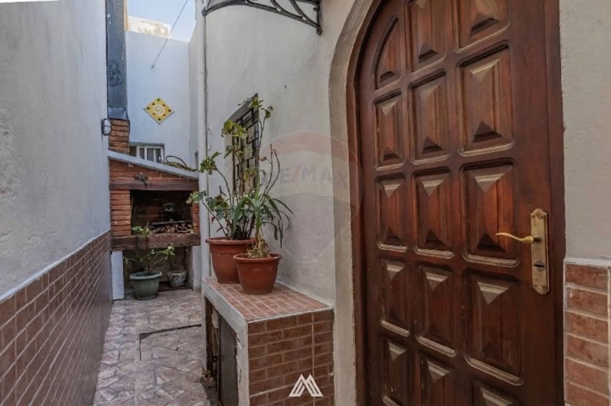 Venta Casa Dos Dormitorios Barrio Sur 1 De Rambla