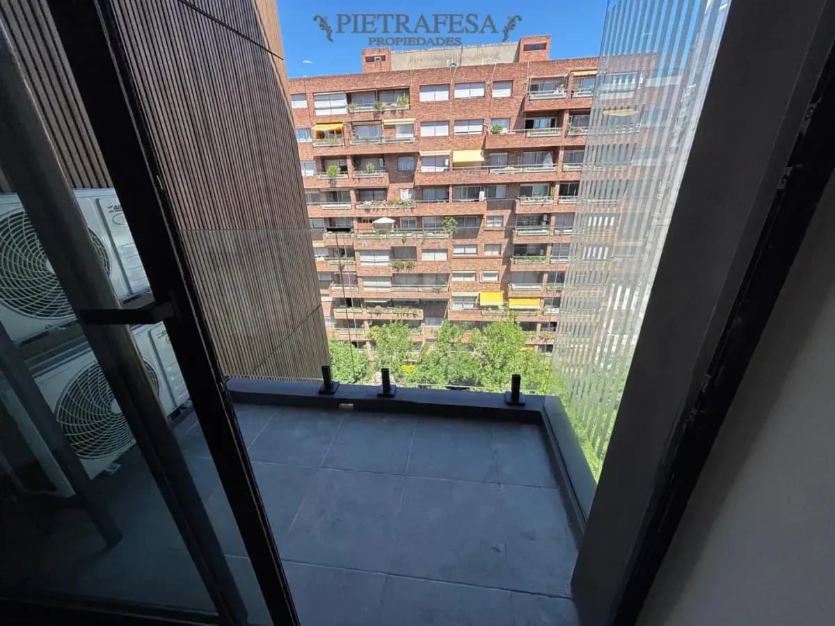 Apartamento En Alquiler, 1 Dormitorio, 1 Baño, Terraza, Garaje. Pocitos.