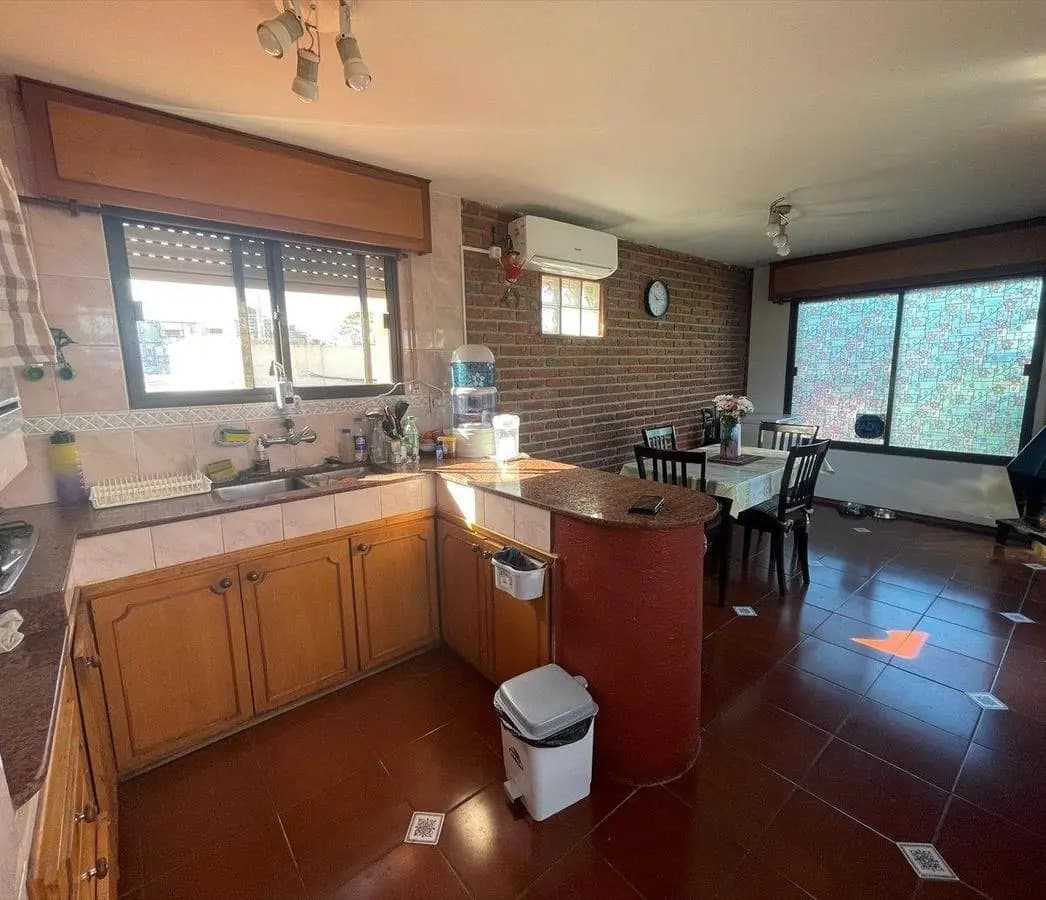 Rentistas!!!venta Casa Ph De Altos De 4 Dormitorios Con Renta.