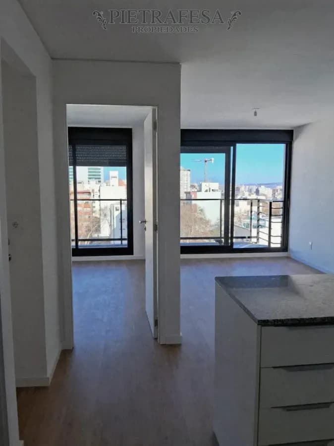 Apartamento En Alquiler, 1 Dormitorio, 1 Baño, Terraza, Garaje. Cordón.