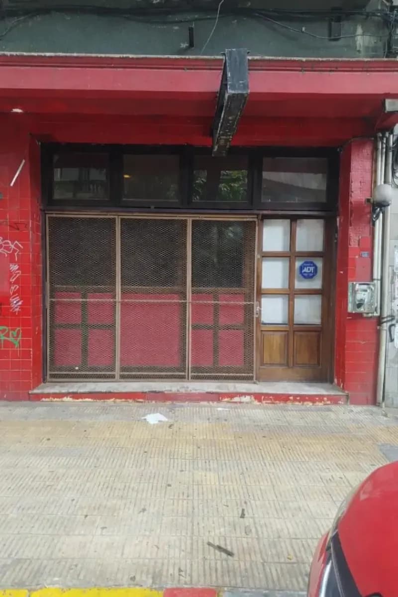 Alquiler Local Gastronómico 250 M² En Centro Con Amplia Cocina - Ubicación Estratégica — foto 1