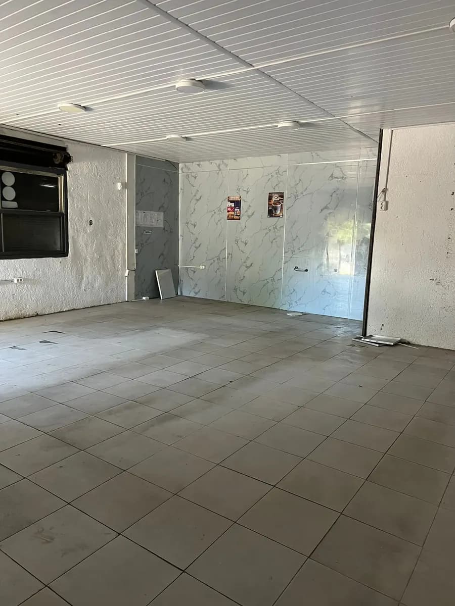 Local A Mts Bvar B Y Ordoñez Y Luis Alberto De Herrera — foto 1