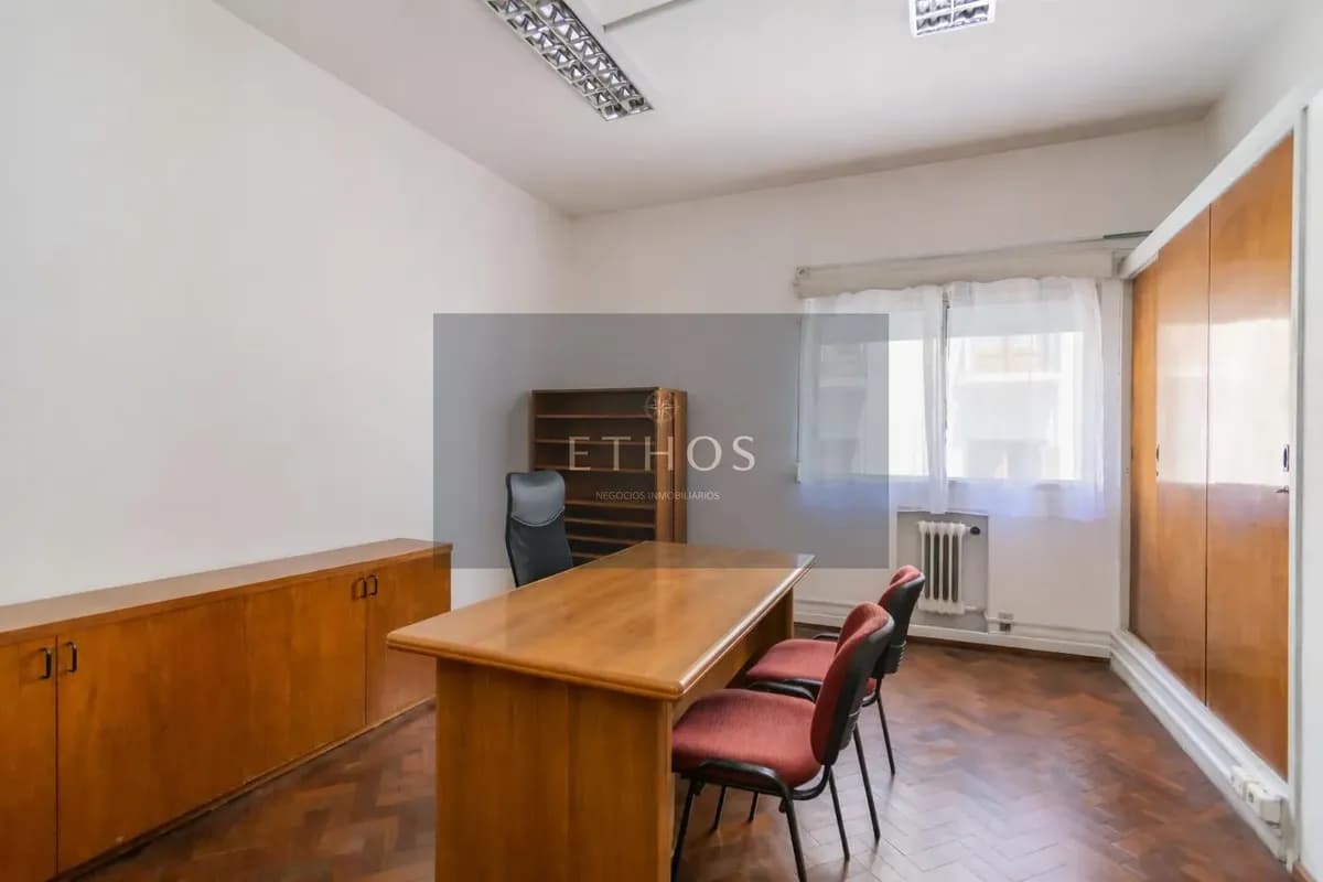 Oficina En Ciudad Vieja Venta / Alquiler — foto 1