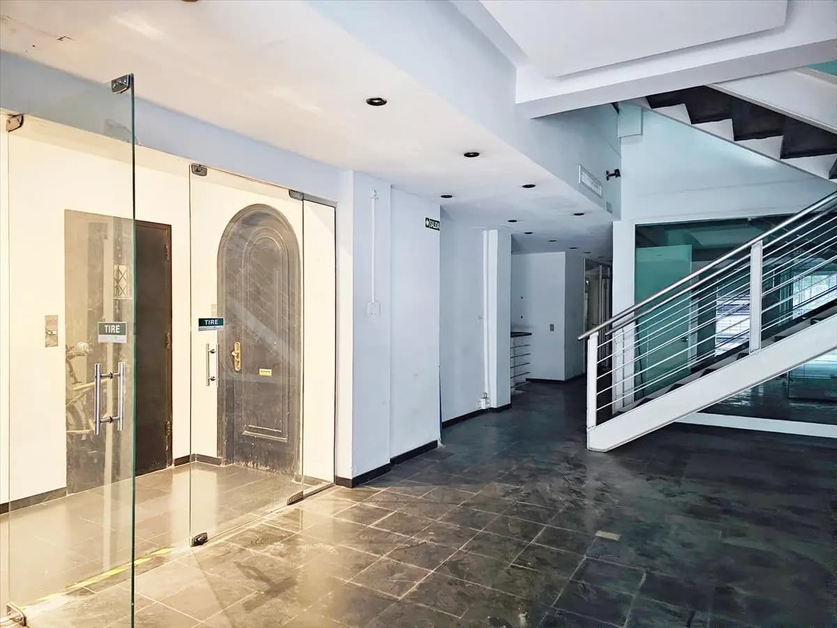 Alquiler O Venta - Oficina - Cuidad Vieja - Plaza Zabala — foto 3